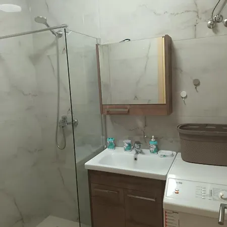 House Apartment *